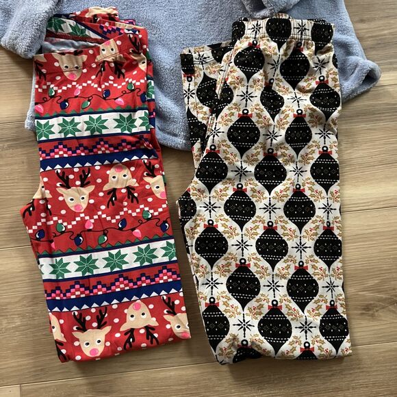 Womens or Teen Set 2 Pair of Christmas Pants w/Sweatshirt PajamaGram Pajama Top - Picture 2 of 6